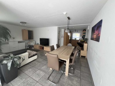 Doppelhaushälfte mit Sauna, Whirlpool & PV-Anlage