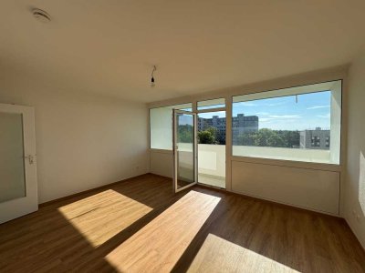 Schöne 1-Zimmer Wohnung mit sonnigem Westbalkon im 5. OG