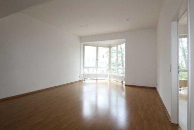 Helle und geräumige 4-Zimmer-Wohnung in Magdeburg zu vermieten!