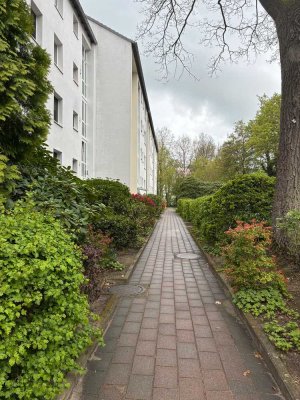 Helle 2-Zimmer-Wohnung mit Balkon & EBK in ruhiger Lage in Horn-Lehe