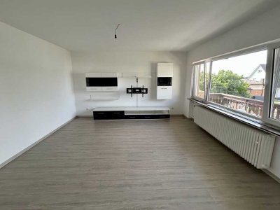 Neuwertige 4-Zimmer-Wohnung mit Balkon und Einbauküche in Pohlheim