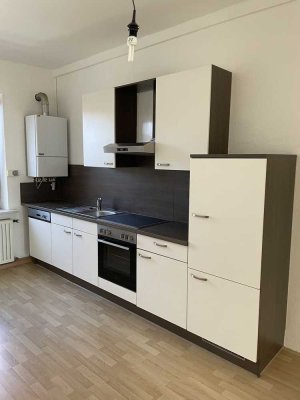 Top Renovierte 2 Zimmer-Wohnküche-Bad an der Wertachbrücke mit neuer Einbauküche