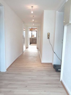 2 Zimmer Dachgeschosswohnung 50qm in Bettrath