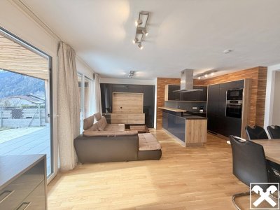 Sehr hochwertige 2-Zimmer-Wohnung in Neustift – neuwertig, modern &amp; mit Garten