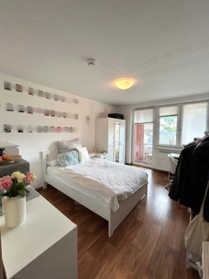 Möbilierte 1-Raum-Wohnung mit Balkon in Jena