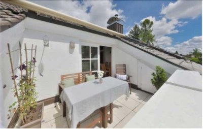 Charmante, renovierte(2022)Maisonette mit 4 Zimmern, Terrasse & Garage in Ottobrunn – provisionsfrei