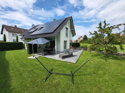 Traumhaftes, ruhig gelegenes Einfamilienhaus (teilmöbliert) mit Blick auf den Schwarzwald!