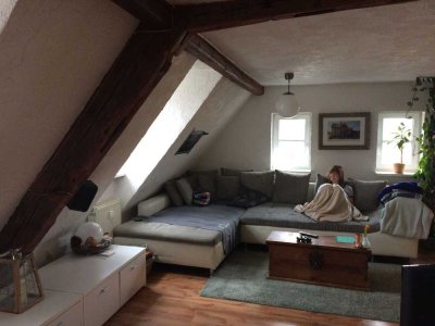 Stilvolle 3,5-Raum-Dachgeschosswohnung ohne Balkon in Fellbach-Oeffingen