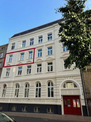 Sonnige 2-Zimmer-Wohnung * Süd-Balkon * neue Küche * Tageslichtbad * WG-geeignet