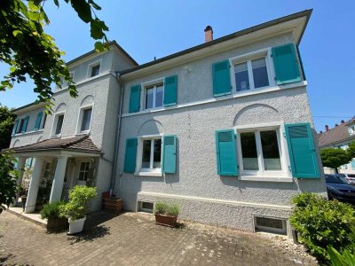 In attraktiver Doppelhaushälfte: zwei schöne, modernisierte Wohnungen in historischer WEG-Wohnanlage