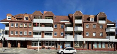 Helle 2-Zimmer-Whg. mit Balkon, Aufzug und Garage // Richthofenstraße, Kiel-Holtenau