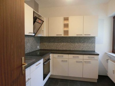 Wunderschöne in 2016 komplett sanierte 3 Zimmer Wohnung mit Balkon in Rödermark/Urberach