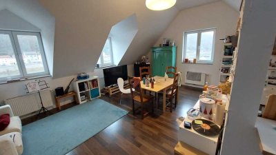 Moderne 3-Zimmer-Wohnung mit Balkon in Passauer Altstadt (WG-Geeignet)