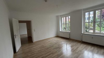 2-Zimmer Wohnung mit Terrasse und Stellplatz im Herzen von Bremen.