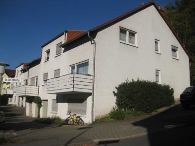 DREI-ZIMMER ERDGESCHOSS-WOHNUNG MIT BALKON UNTERHALB VOM DICKENBERG