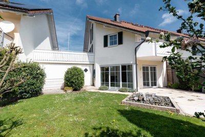Exklusiver Wohntraum - Einfamilienhaus in begehrter Wohnlage - schöner Garten- und Terrassenbereich
