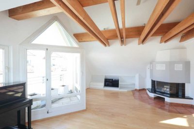 Helle grosszügige DG-Wohnung in Weingarten mit sehr guten Energiewerten. Zentral mit Basilikablick.