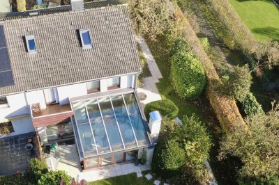 Gepflegtes Endreihenhaus mit Wintergarten und großem Grundstück in ruhiger Top-Lage