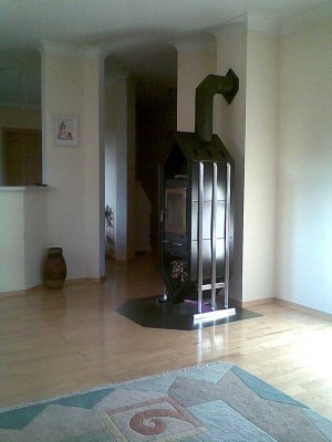 moderne helle 3 Zimmer-Komfort-Wohnung mit großem Balkon