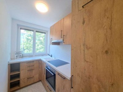 Zentrumsnahe, bezugsfreie 2,5 Zimmer Wohnung mit EBK und Stellplatz - Nbg.-St. Jobst
