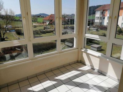 Geräumige 2-Zimmer Wohnung mit Loggia