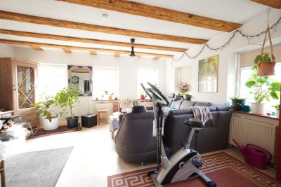 Charmante 3 Zimmer Wohnung in Vellberg/Groß-Altdorf, Einbauküche, Stellplatz