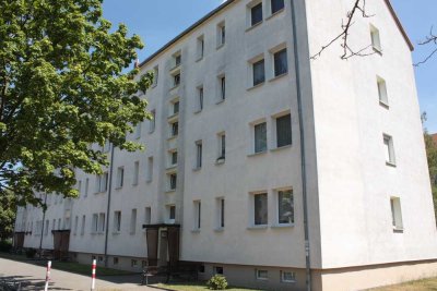 Sofort beziehbar - Unsere 3-Raum-Wohnung im EG mit Badewanne und Balkon