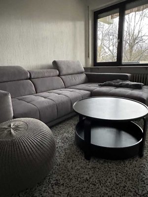 Helle möblierte 2-Zimmer-Wohnung mit Balkon & Garage – Grünblick – ruhige Lage