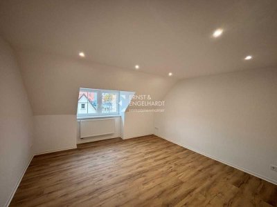 Lichtdurchflutete 2-Zimmer-Dachgeschosswohnung – frisch renoviert mit Wohlfühlatmosphäre (DG)