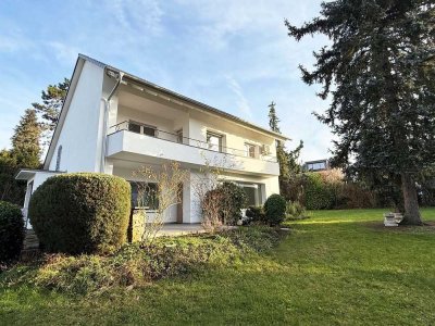 Nähe Frankfurt: Kernsaniertes Einfamilienhaus mit schönem Garten