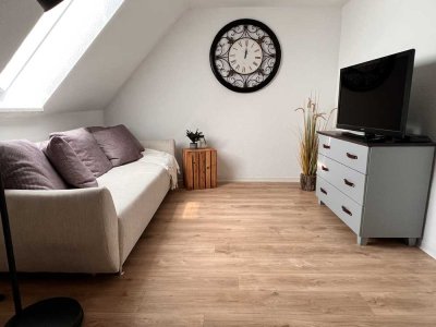 Möbilierte, ruhige 2-Zimmer Dachgeschosswohnung in Zwenkau am See