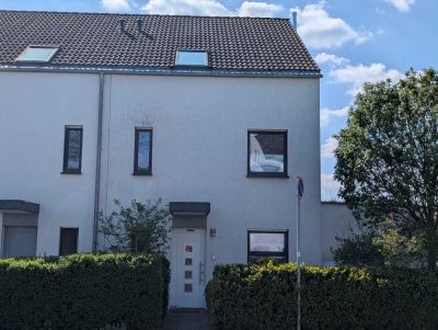 Sehr gepflegtes, schönes Reihenendhaus