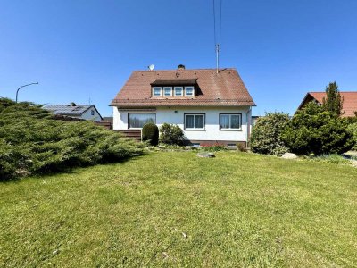 Großzügiges, modernisiertes Ein-/Zweifamilienhaus mit traumhaftem Grundstück in ruhiger Wohnlage