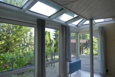 4 Zimmer mitten in der Natur mit herrlicher Aussicht und großem Garten - sofort frei!