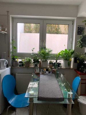 Möblierte und modernisierte 1,5-Zimmer-Wohnung mit Küche in Pulheim-Brauweiler