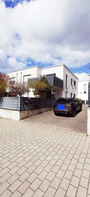 Helle 2-Zimmer Wohung mit Garten und Terrasse in der Fliegerstraße KL