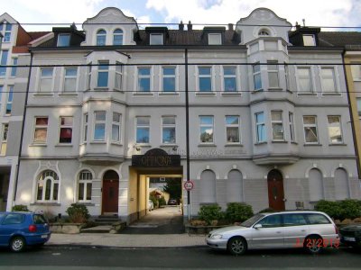 Ansprechende und vollständig renovierte 4-Zimmer-Wohnung in Essen Bredeney