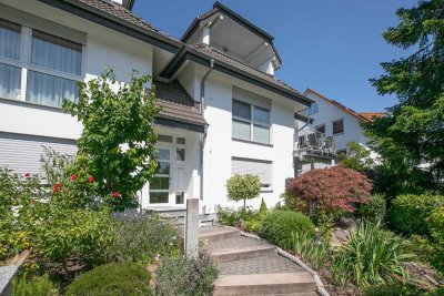 Lichtdurchflutete Maisonette mit Galerie in ruhiger Lage