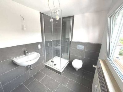 Nur als ZWEITwohnung: 2-Zimmer-DG-Wohnung mit neuem Bad