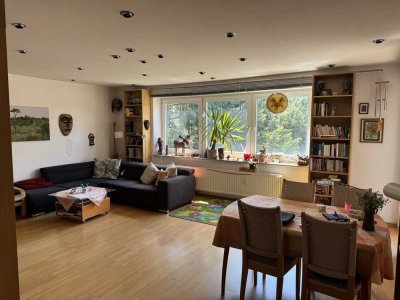 Möblierte 3-Zimmer-Wohnung mit Balkon und EBK in Düsseldorf