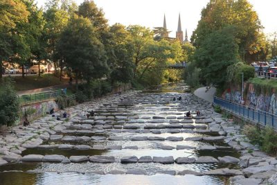 „Träumchen“: Wohnen an der Dreisam (mit Gartenteil, Garage und nutzbarer Speicherfläche)