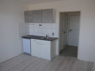 NEU Renovierte 1-Zimmer-Wohnung mit Küche, Abstellraum