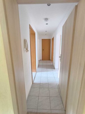 geräumige 4-Zimmerwohnung mit Tageslichtbad