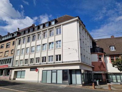 Darmstadt-Innenstadt: Schicke 4-Zimmer-Wohnung im 3.OG