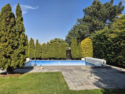 „Charmanter Bungalow in Bestlage am Bökelberg mit großem Garten & Pool“