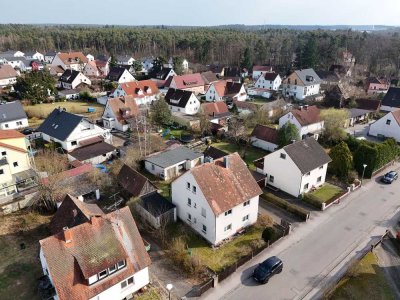 Einfamilienhaus mit Entwicklungspotenzial: Ob für Handwerker, Familien oder für Neubau-Liebhaber!