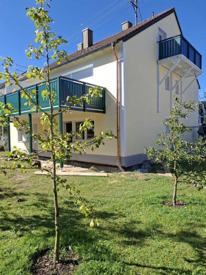 2 Zimmer Wohnung, große Terrasse und Gartenmitbenutzung