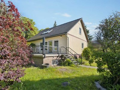 Lichtdurchflutetes Einfamilienhaus mit Einliegerbereich, großem Garten und kleiner Sauna in Wandlitz