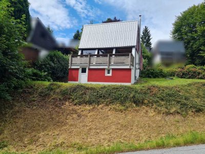 Was ist besser als Mieten? Kaufen!
Kleines Chalet zum Preis einer ETW!
Tolle Lage und gut saniert.