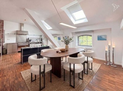 HISTORISCHER CHARME � Exklusive Maisonettewohnung mit Kamin und zwei Balkonen in Darmstadt!